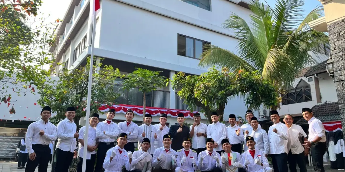 Yayasan Nurul Hakim naungan DPD LDII Kota Bandung menggelar upacara bendera untuk memperingati HUT ke-80 Kemerdekaan Republik Indonesia. Foto: LINES