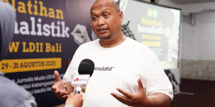 Ketua DPP LDII Rulli Kuswahyudi menekankan pentingnya literasi digital dan keterampilan jurnalistik bagi generasi muda. Foto: LINES