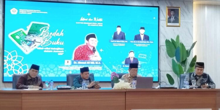 DPW LDII Jambi menghelat bedah buku “Nilai-nilai Kebajikan Jamaah LDII”, karya Akademisi Ahmad Ali. Foto: LINES.