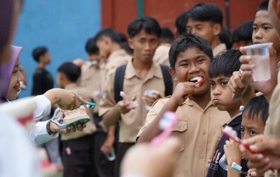 Santri Pondok Pesantren (Ponpes) Arroyan, naungan DPW LDII Bangka Belitung, menerima edukasi kesehatan gizi dari Persatuan Dokter Gigi Indonesia. Foto: LINES.