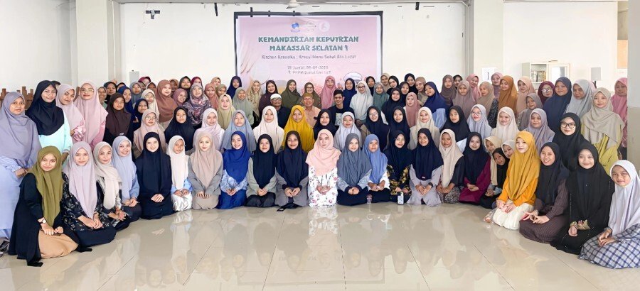 DPD LDII Kota Makassar mewadahi pembinaan kemandirian bagi remaja putri melalui acara Kitchen Kreasiku. Foto: LINES.