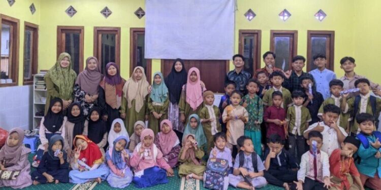DPD LDII Kabupaten Gunungkidul melalui Tim Pembinaan Generus Bagian Pendidikan Keagamaan dan Dakwah (PKD), mengevaluasi pembelajaran cabe rawit usia PAUD, TK, dan SD naungan PC LDII Kapanewon Playen. Foto: LINES.