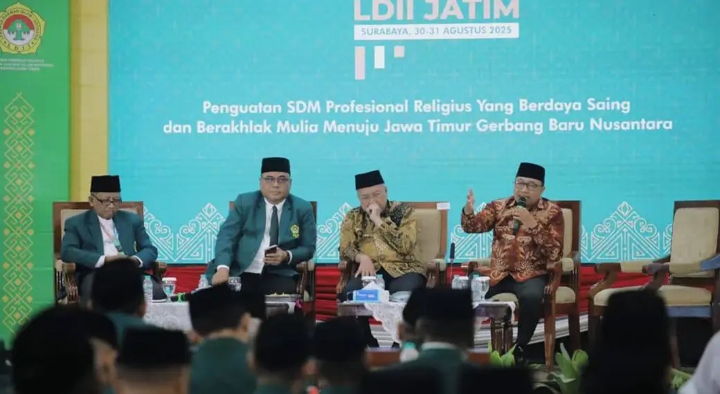 Ketua DPW LDII Jatim Amrodji Konawi saat Dialog Kebangsaan dalam acara Muswil X LDII Jatim pada 30-31 Agustus 2025 bertempat di Gedung Serba Guna (GSG) Sabilurrosyidin, Surabaya. Foto: LINES
