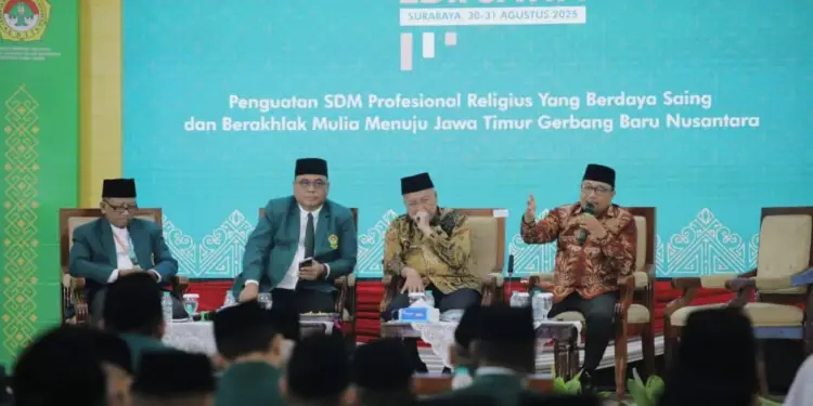 Ketua DPW LDII Jatim Amrodji Konawi saat Dialog Kebangsaan dalam acara Muswil X LDII Jatim pada 30-31 Agustus 2025 bertempat di Gedung Serba Guna (GSG) Sabilurrosyidin, Surabaya. Foto: LINES