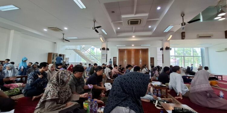 DPD LDII Tangerang menghelat pengajian sarimbit di Masjid Mambaul Ulum, Pondok Aren. Foto: LINES.
