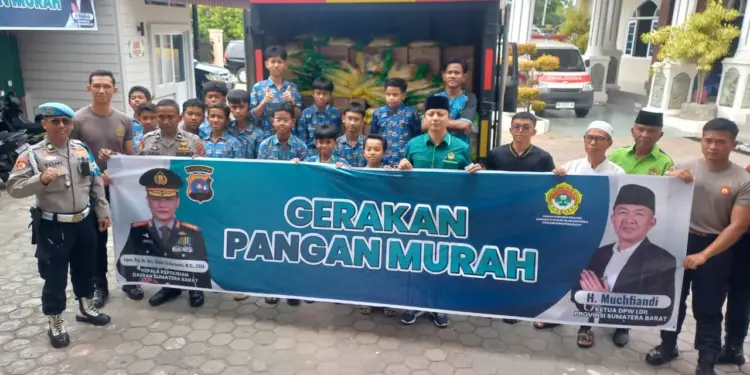 DPW LDII Provinsi Sumatera Barat menerima kunjungan Direktur Binmas Polda Sumbar, Kombespol Teddy Rayyendra, dalam rangka kegiatan Gerakan Pangan Murah kepada masyarakat. Foto: LINES