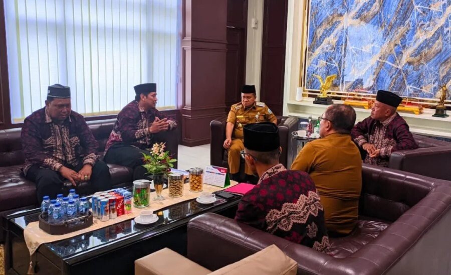 Pengurus DPD LDII Kota Jambi audiensi dengan Wali Kota Maulana, pada Selasa (7/10), di kantor Wali Kota Jambi. Foto: LINES.