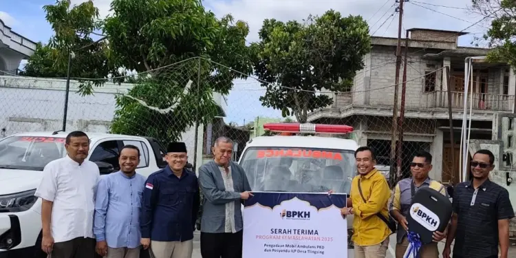 Wakil Ketua Komisi VIII DPR RI, Singgih Januratmoko, bersama Badan Pengelola Keuangan Haji (BPKH) menyalurkan Program Kemaslahatan Umat melalui Yayasan Solo Peduli. Foto: LINES