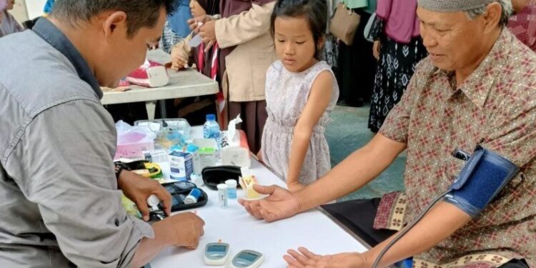 DPD LDII Kabupaten Kutai Timur (Kutim) menggelar pengajian khusus lanjut usia dan cek kesehatan gratis. Foto: LINES.