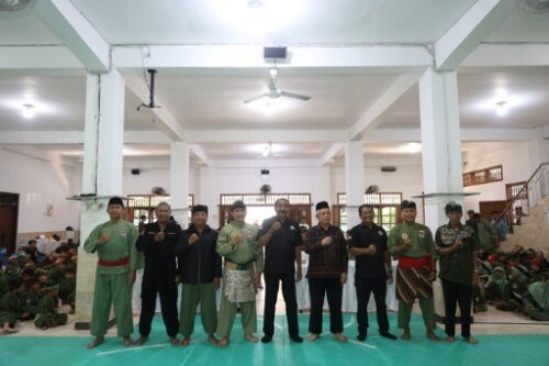 . Ratusan pesilat muda dari lima kota dan kabupaten se-Provinsi Bali memadati Gedung Serbaguna DPW LDII Bali di Denpasar dalam perhelatan Festival Generus Persinas ASAD Provinsi Bali. Foto: LINES.