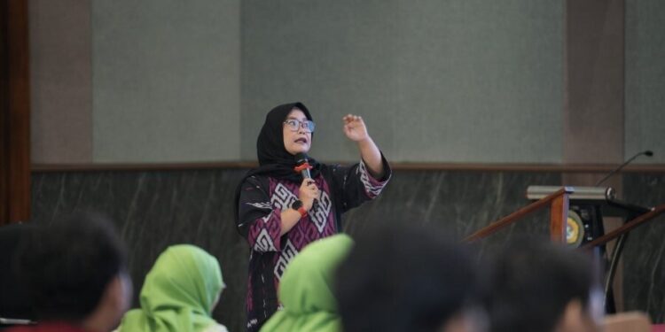 Ketua Tim Kerja Gizi dari Direktorat Pelayanan Kesehatan Keluarga Kementerian Kesehatan (Kemenkes) Yuni Zahraini. Foto: LINES.