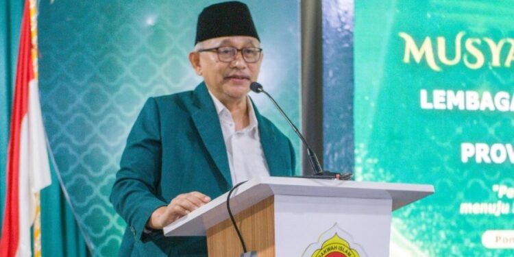 Momen Hari TNI, KH Chriswanto juga mengingatkan agar TNI senantiasa berdiri di atas kepentingan bangsa, bukan kepentingan politik sesaat. Foto: LINES.