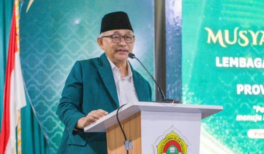 Momen Hari TNI, KH Chriswanto juga mengingatkan agar TNI senantiasa berdiri di atas kepentingan bangsa, bukan kepentingan politik sesaat. Foto: LINES.