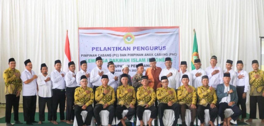 DPD LDII Kabupaten Pemalang menggelar acara penyerahan Surat Keputusan (SK) Pimpinan Cabang (PC) dan Pimpinan Anak Cabang (PAC) se-Kabupaten Pemalang. Foto: LINES.