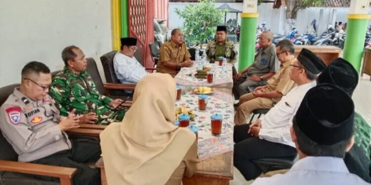 PC LDII Taman beraudiensi ke Kecamatan. Foto: LINES.