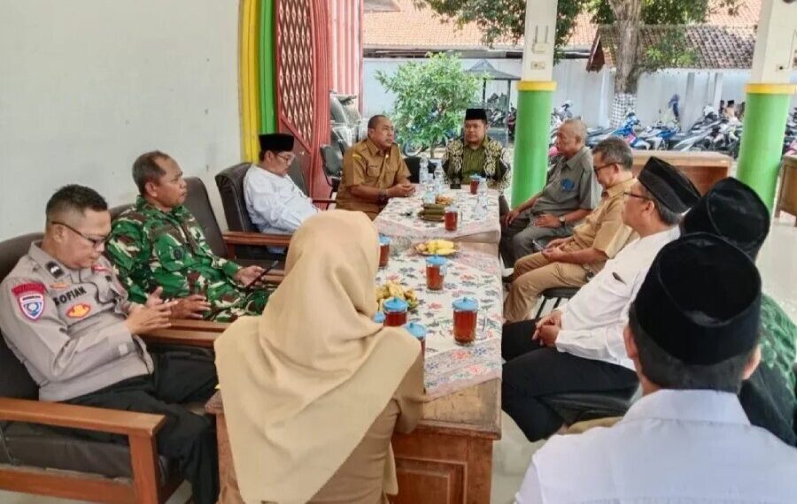 PC LDII Taman beraudiensi ke Kecamatan. Foto: LINES.