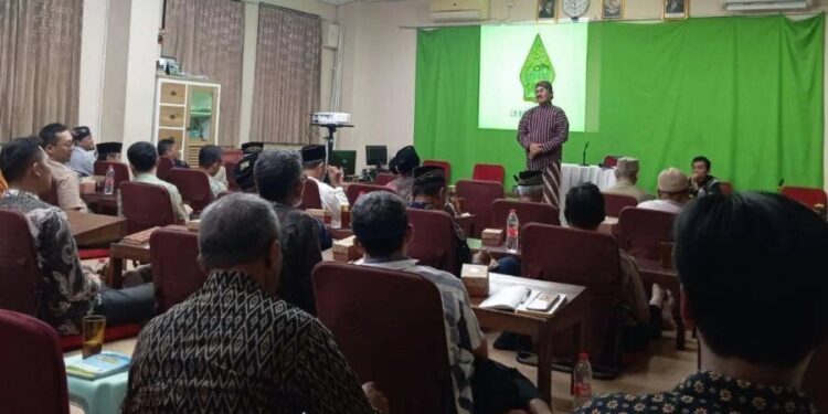 PAC LDII Kapanewon Berbah dan Depok mengikuti pelatihan Pranata Adicara yang digelar anggota DPRD Sleman Guntur Yoga Purnama. Foto: LINES.