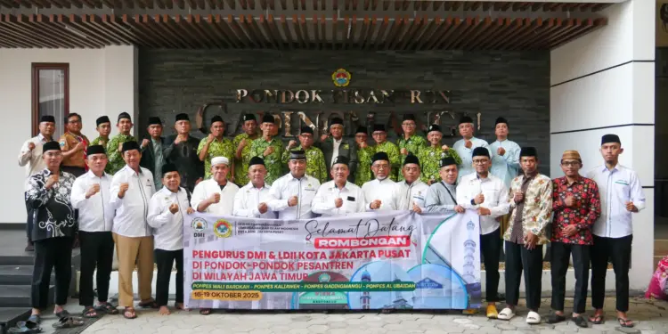 Dewan Masjid Indonesia (DMI) Jakarta Pusat silaturahmi ke Pondok Pesantren Gadingmangu di Jombang, Jawa Timur pada Jumat - Sabtu (17-18/10). Foto: LINES