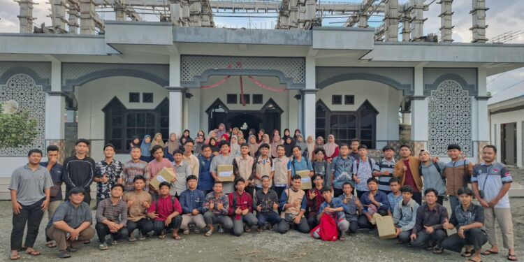 Generasi Muda LDII se-Kabupaten Manokwari mengikuti kegiatan Permata CAI yang berlangsung di Masjid Al-Ikhlas Distrik Aimasi, Kabupaten Manokwari, (20-21/9). Foto: LINES