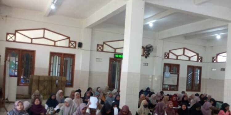 DPD LDII Kabupaten Gunungkidul menggelar pengajian bagi generasi usia mandiri. Foto: LINES