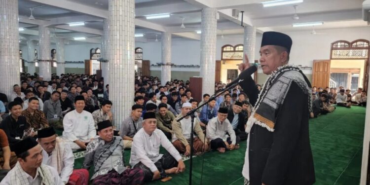 MUI Kecamatan Senen beserta Dewan Masjid Indonesia (DMI) Jakarta Pusat didampingi LDII Jakarta Pusat bersilaturrahim ke Ponpes Wali Barokah Kediri, Jawa Timur, pada Jumat (17/10). Foto: LINES