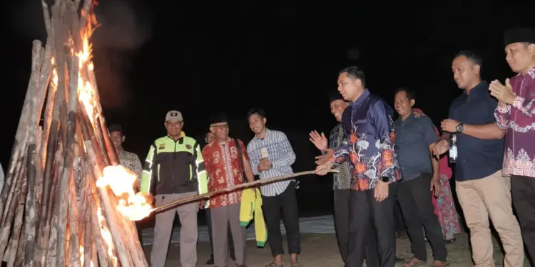 Penjabat (Pj.) Sekretaris Daerah Kota Pekanbaru, H. Zulhelmi Arifin resmi membuka kegiatan Kemping Cinta Alam Indonesia (CAI) yang digelar oleh DPD LDII Kota Pekanbaru. Foto: LINES