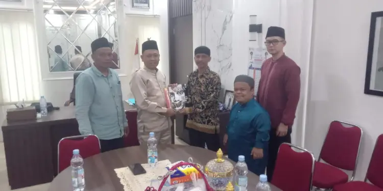 Camat Rumbai Barat, Fachruddin Panggabean mendukung kesuksesan penyelenggaraan Musyawarah Cabang (Muscam) LDII Rumbai Barat. Foto: LINES