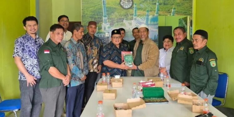 DPD LDII Kabupaten Kutai Timur (Kutim) audiensi dengan Sekretariat Forum Kerukunan Umat Beragama (FKUB) Kutai Timur. Foto: LINES.