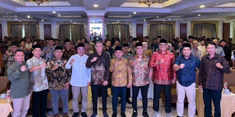 Wakil Ketua Komisi VIII DPR RI Singgih Januratmoko berkolaborasi dengan Badan Pengelola Keuangan Haji (BPKH) menyelenggarakan sosialisasi pengelolaan dana haji. Foto: LINES.