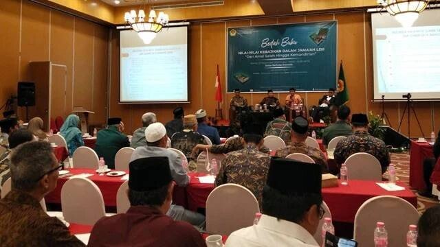 DPW LDII Sulawesi Utara menggelar bedah buku berjudul “Nilai-Nilai Kebajikan Jamaah LDII Dari Amal Saleh Hingga Kemandirian”. Foto: LINES.