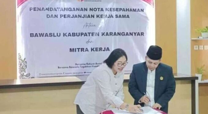 Bawaslu Kabupaten Karanganyar resmi menggandeng LDII Karanganyar untuk memperluas edukasi publik. Foto: LINES.