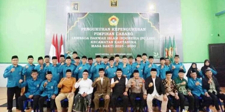 PC LDII Kartasura mengukuhkan pengurus baru masa bakti 2025–2030. Foto: LINES.
