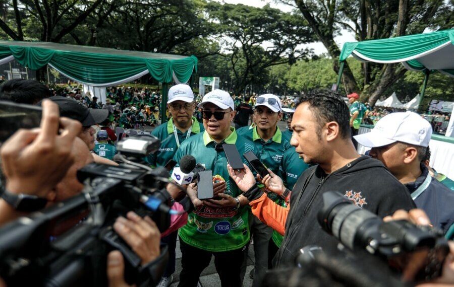 DPW LDII Jawa Barat menggelar 'Fun Walk Zero Waste 2025' di Balai Kota Bandung. Foto: LINES.