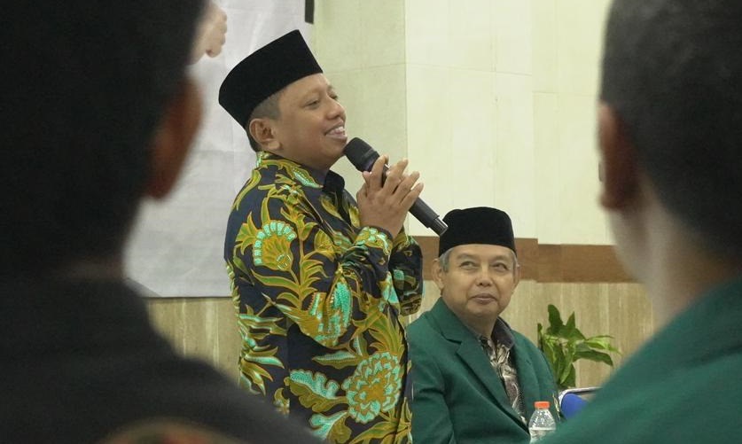 DPD LDII Kota Malang menggelar seminar kebangsaan yang mengundang Anggota Komisi A DPRD Jawa Timur, Saifudin Zuhri dan Anggota DPRD Kota Malang I Made Riandiana Kartika. Foto: LINES.