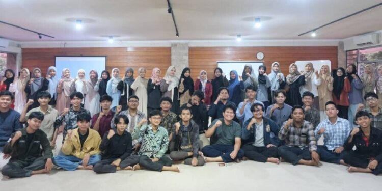 PPG Insan Mulia naungan DPD LDII Sleman menyelenggarakan seminar bertajuk “Building Character, Chasing Scholarship: Because Strong Character Leads to Great Opportunities”. Foto: LINES.