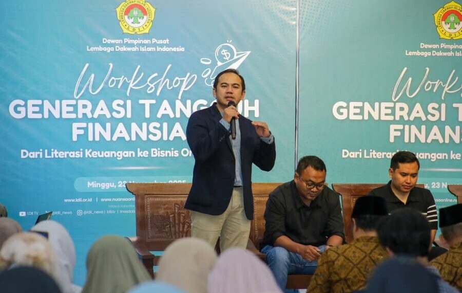 Vice President Small Medium Enterprise (VP SME) BSI Nana Suryana saat memberikan materi. Foto: LINES.