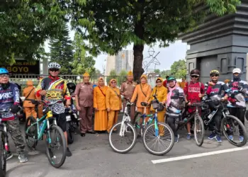 Rayakan Hari Pahlawan, LDII dan Ponpes Wali Barokah Kediri Gelar “Gowes Bahagia Bersama”