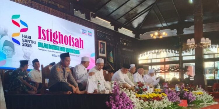 DPD LDII Kudus menghadiri undangan istighosah Pemerintah Kabupaten Kudus yang berlangsung di Pendopo Kabupaten Kudus, Jawa Tengah, pada Senin (20/10/2025). Foto: LINES