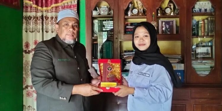 DPD LDII Luwu Utara menerima piagam penghargaan dari Badan Nasional Penanggulangan Terorisme (BNPT). Foto: LINES