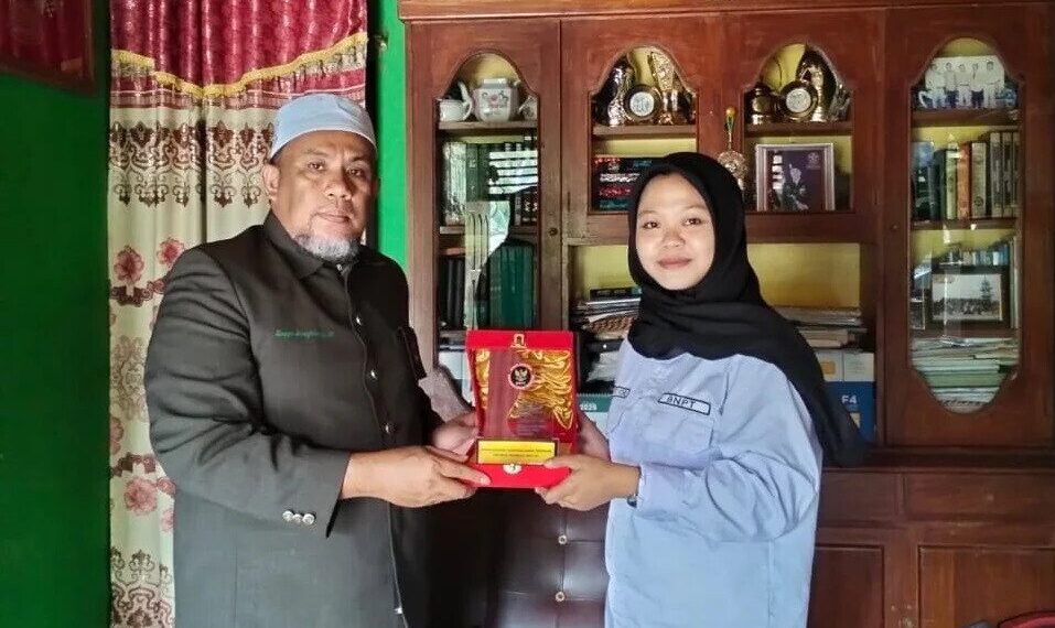 DPD LDII Luwu Utara menerima piagam penghargaan dari Badan Nasional Penanggulangan Terorisme (BNPT). Foto: LINES