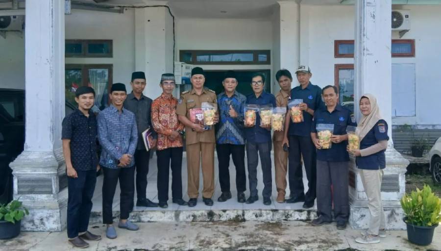 DPD LDII Seluma audiensi dengan Kepala Kesbangpol Seluma, Dadang Kosasi, di kantor Kesbangpol Seluma, Bengkulu. Foto: LINES.