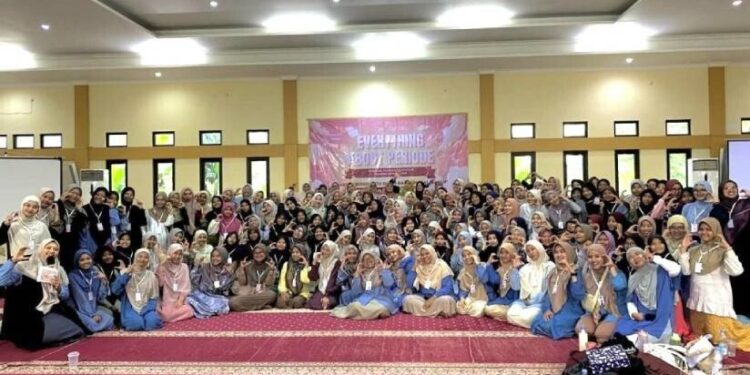 Bidang Pemberdayaan Perempuan dan Kesejahteraan Keluarga (PPKK) DPD LDII Kabupaten Purwakarta menggelar seminar edukatif. Foto: LINES.