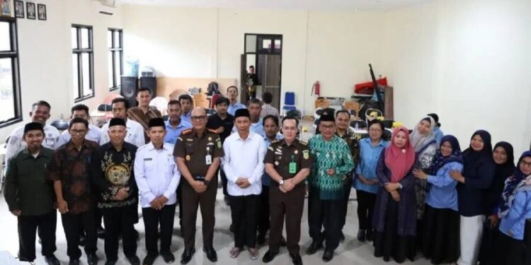 Kejari Mamuju menggelar Rapat Koordinasi (Rakor) Pengawasan Aliran Kepercayaan dan Keagamaan dalam Masyarakat (Pakem) yang dihadiri LDII. Foto: LINES.