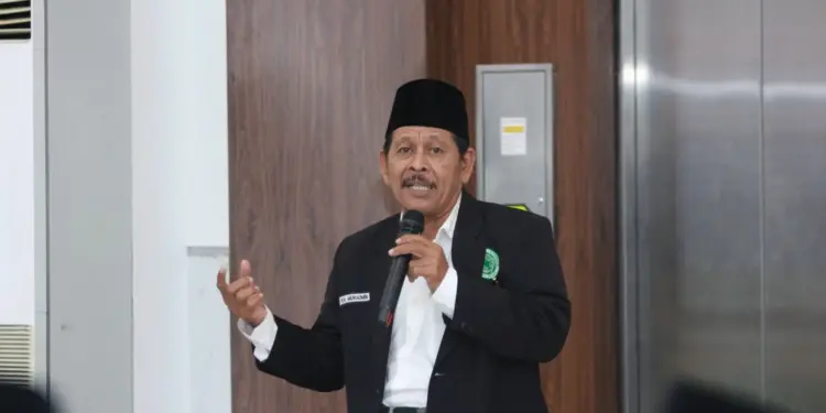 Sekretaris MUI Kota Surabaya Muhaimin Ali mengatakan, untuk membentuk sumberdaya manusia (SDM) yang profesional religius, seseorang harus punya dasar iman yang kuat. Foto: LINES