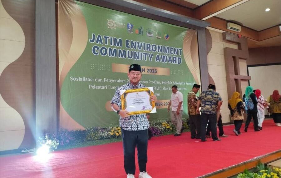 Pondok Pesantren Millenium Alfiena, Kecamatan Lengkong, Kabupaten Nganjuk, menerima penghargaan “Eco Pesantren”. Foto: LINES.