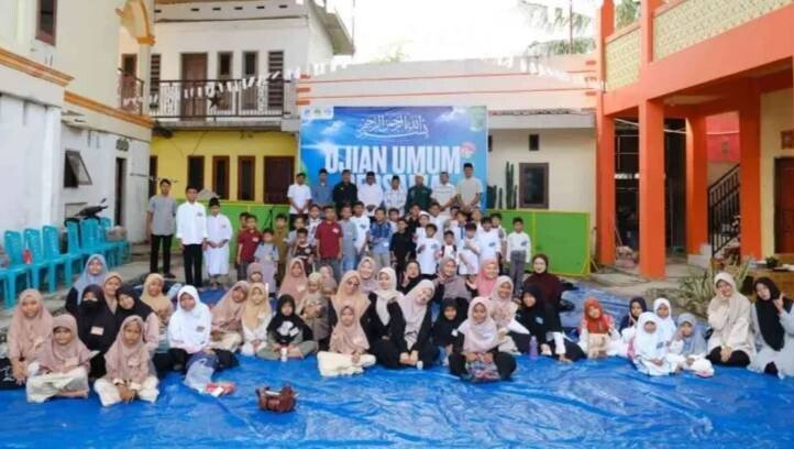 Generasi muda LDII Palu mengikuti Ujian Umum Bersama (UUB). Foto: LINES.