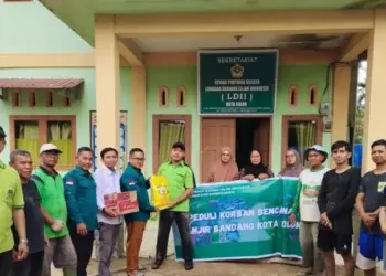 LDII Sumbar dan Dharmasraya Gotong Royong Bersihkan Sisa Banjir dan Salurkan Bantuan Sembako