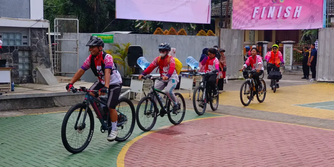 DPD LDII Kota Tangerang menerima kunjungan komunitas pesepeda Mbahman Gowes Sejagad (MGS) pada minggu (30/11). Foto: LINES