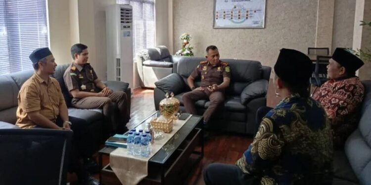 Audiensi LDII Sumbawa ke Kejaksaan Negeri. Foto: LINES.
