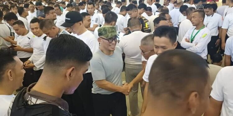 Wakil Menteri Haji dan Umrah RI, Dahnil Anzar Simanjuntak, mengajak peserta Diklat PPIH 2026. Foto: LINES.